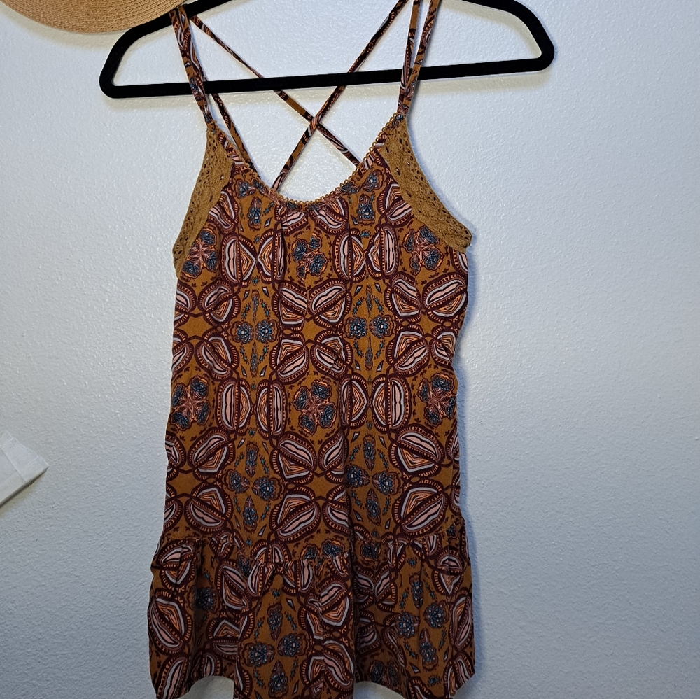 Melrose and market top tank M